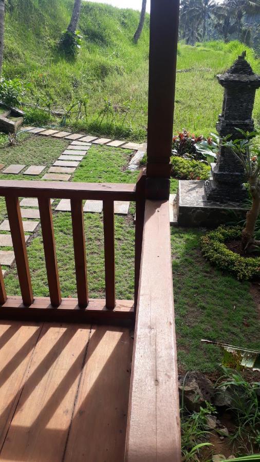 Uma D'Nyuh Homestay Singaraja Exteriér fotografie