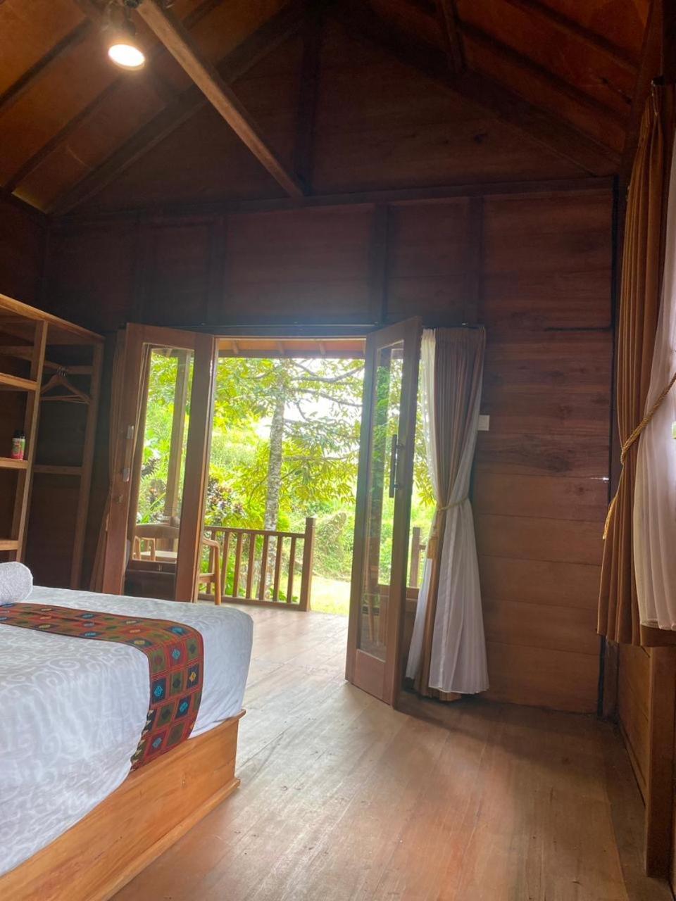 Uma D'Nyuh Homestay Singaraja Exteriér fotografie