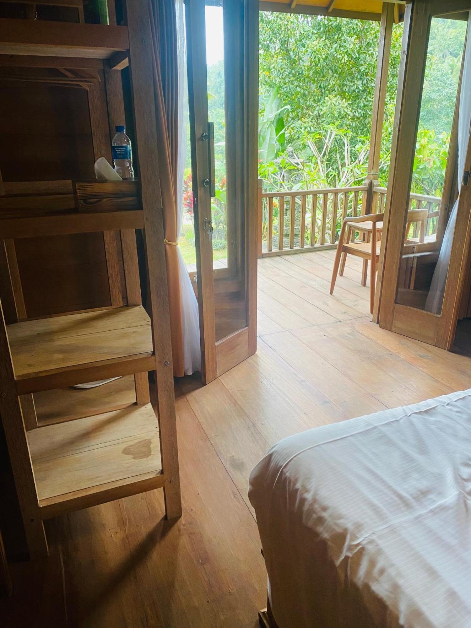 Uma D'Nyuh Homestay Singaraja Exteriér fotografie